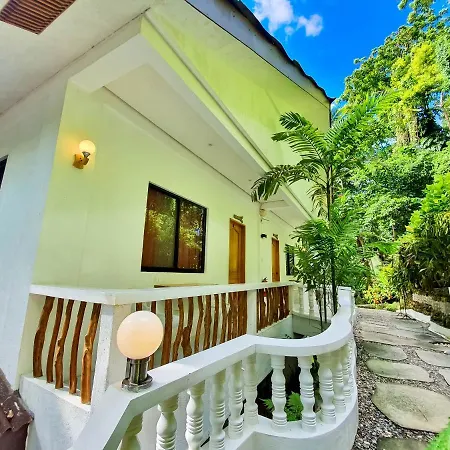 Cocoloco Beach Resort Manoc-Manoc Exterior photo